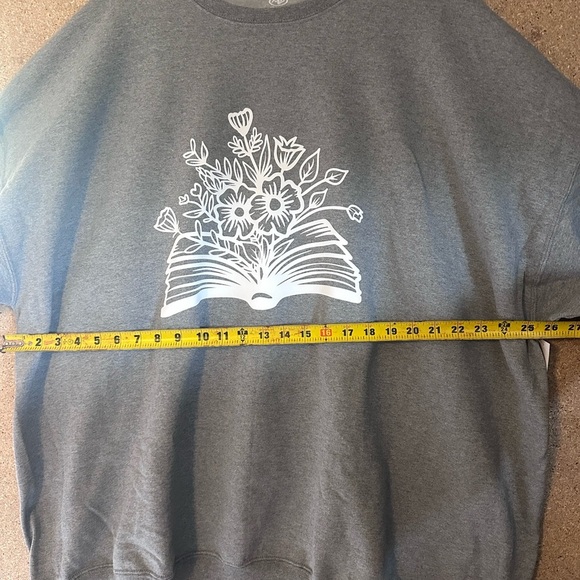 Gray Crewneck Sweatshirt with Floral Book Design Size 4XL - Picture 6 of 8